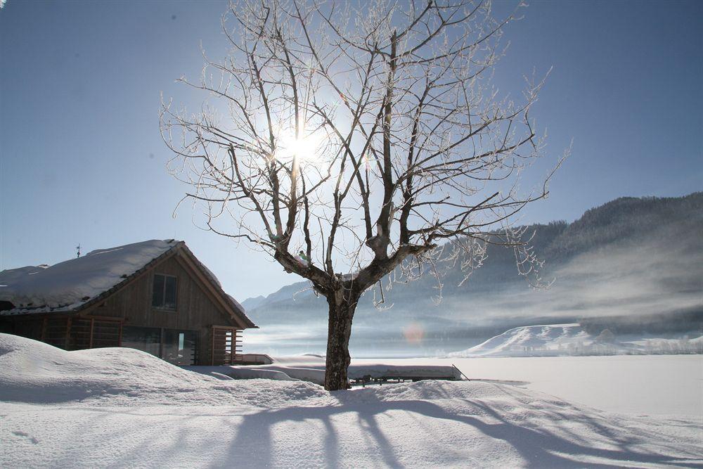 Strandhotel Am Weissensee Exterior photo