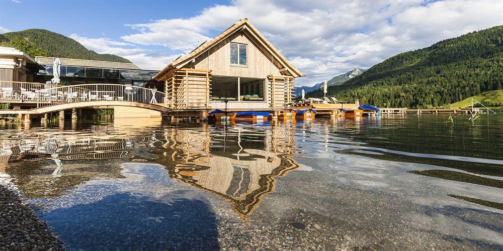 Strandhotel Am Weissensee Exterior photo